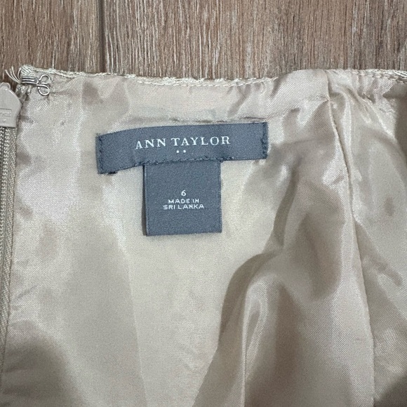 Ann Taylor Cream Pencil Skirt with Subtle Pattern - Picture 3 of 3